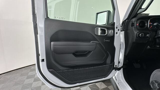 New 2026 Jeep Wrangler Unlimited Rubicon AWD/4WD image 16