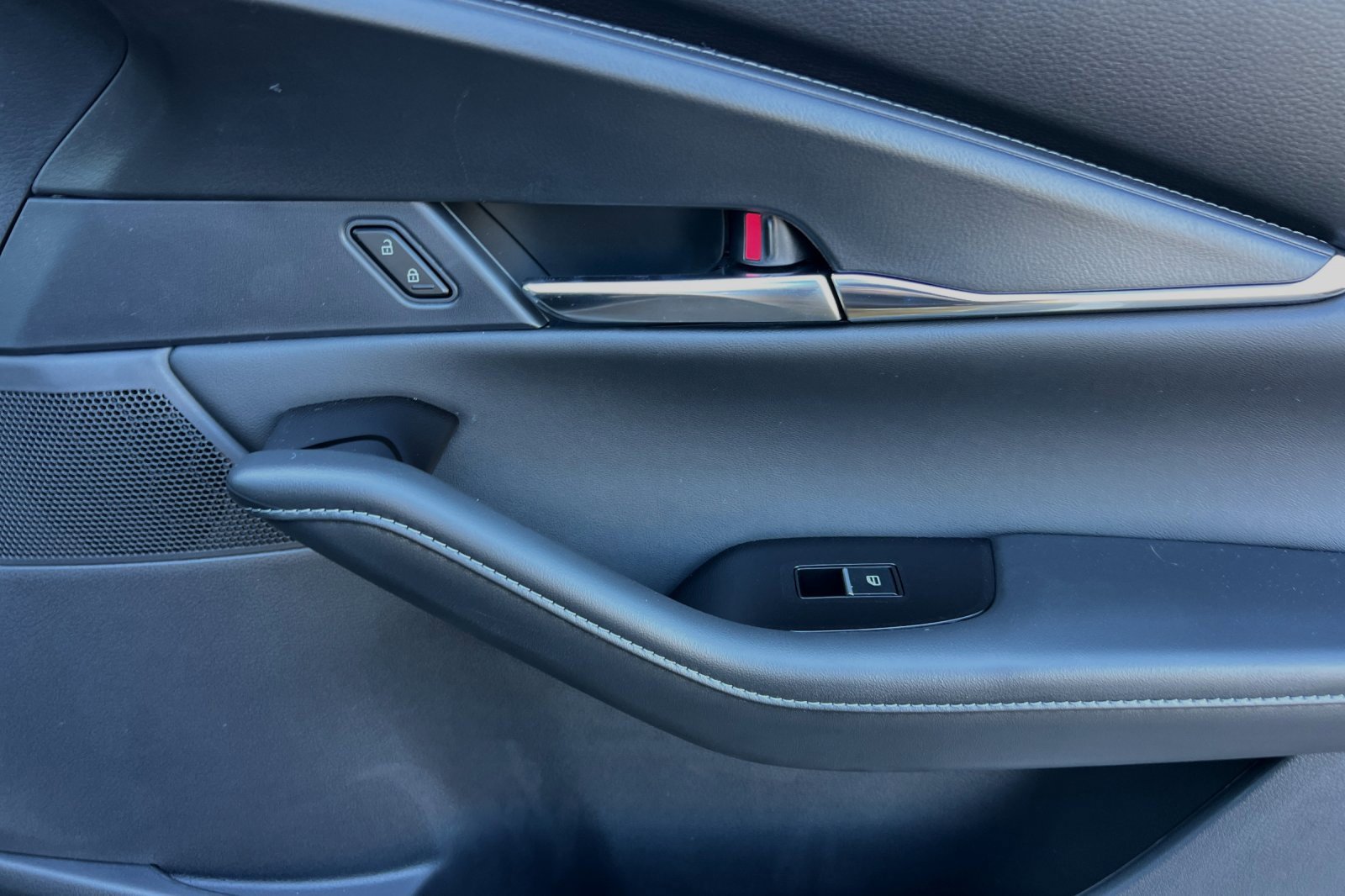 Used 2025 MAZDA CX-30 AWD 2.5 S w/ Preferred Package image 21