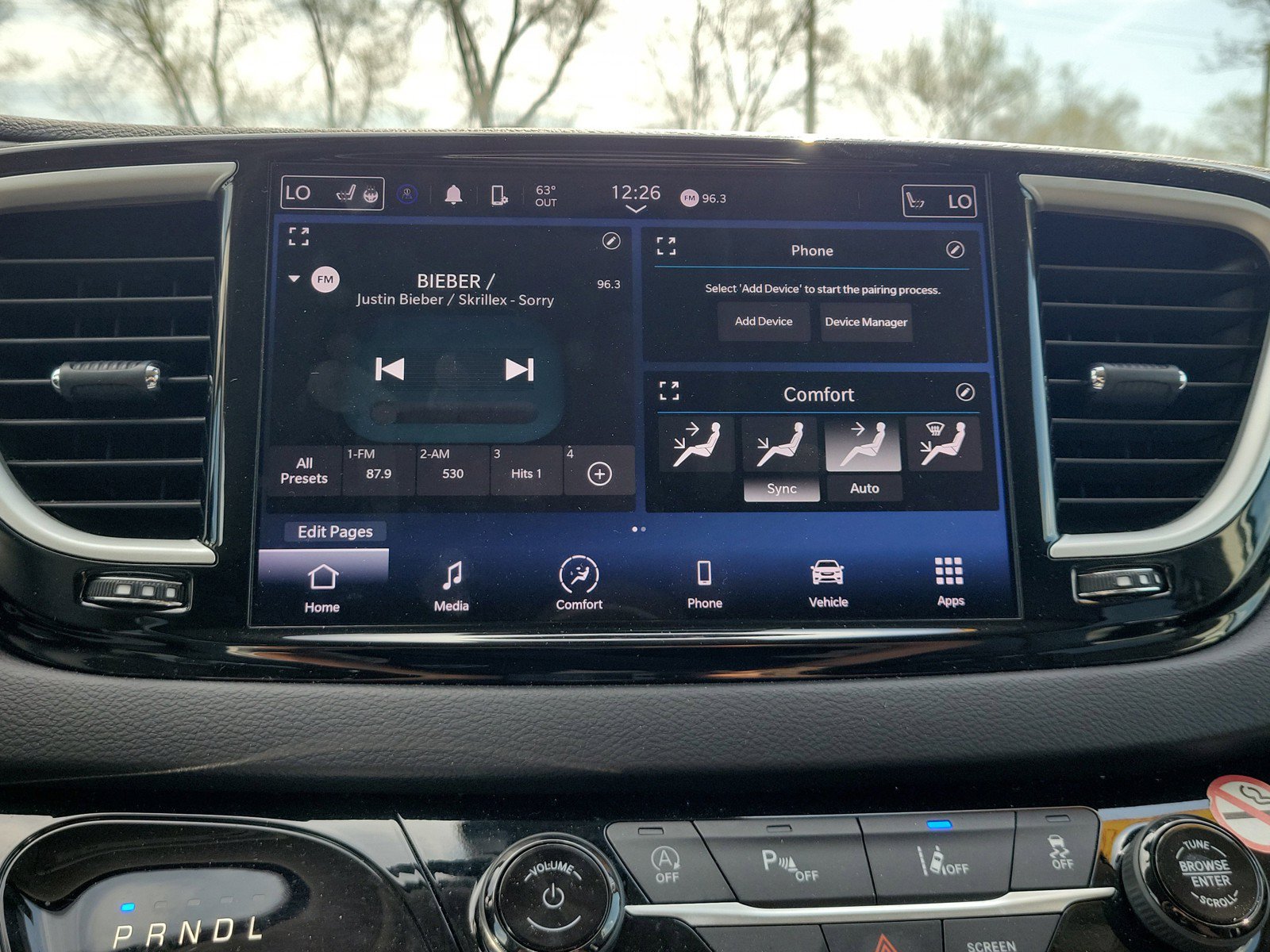 Used 2023 Chrysler Pacifica Touring-L FWD image 24