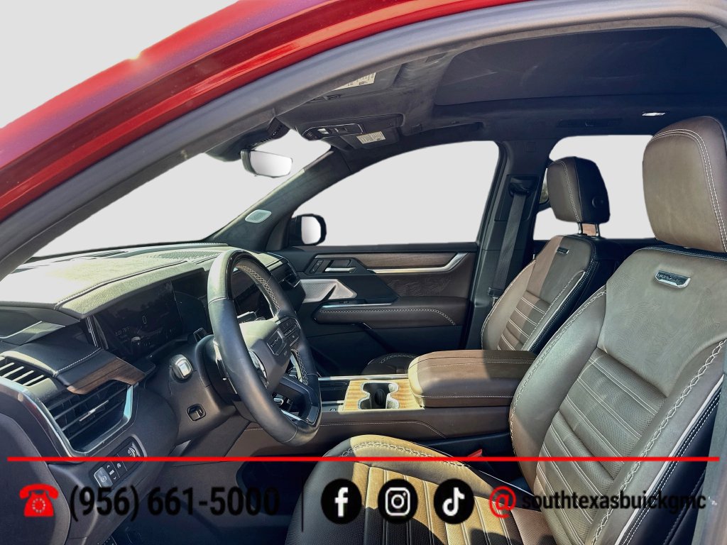 Used 2026 GMC Acadia Denali Ultimate FWD image 11