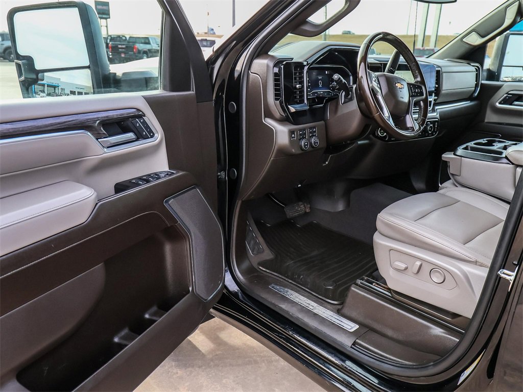 Certified 2025 Chevrolet Silverado 2500 LTZ image 23