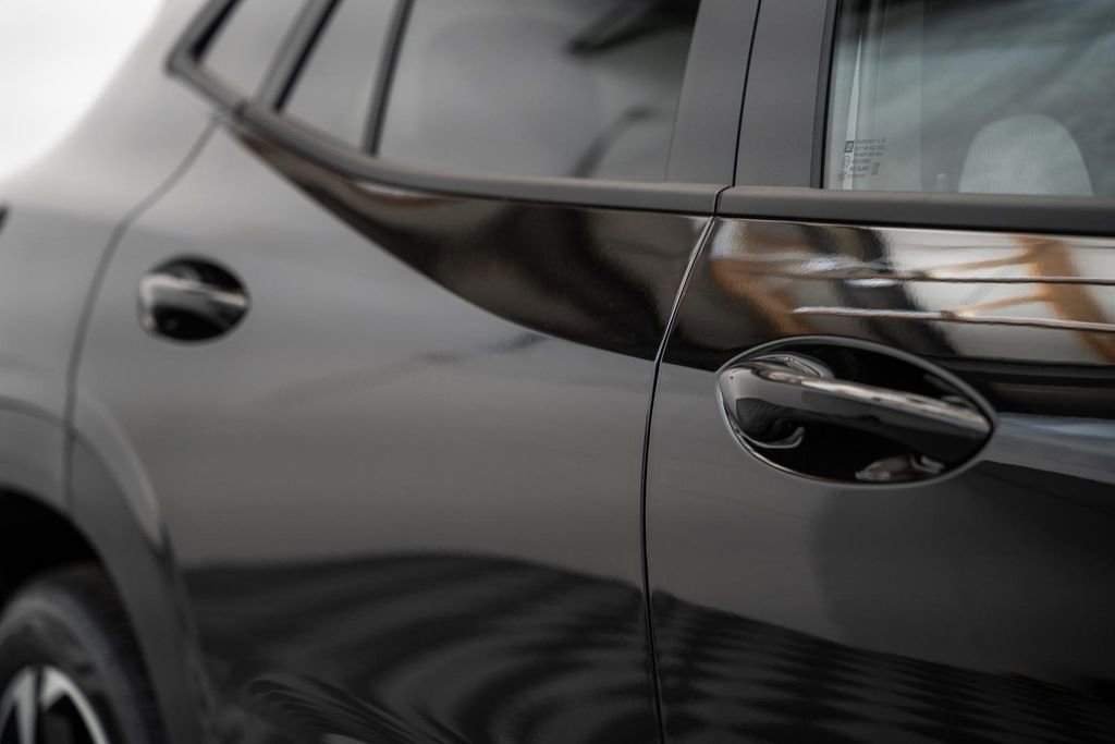 New 2026 Chevrolet Trax RS w/ Sunroof Package FWD image 17