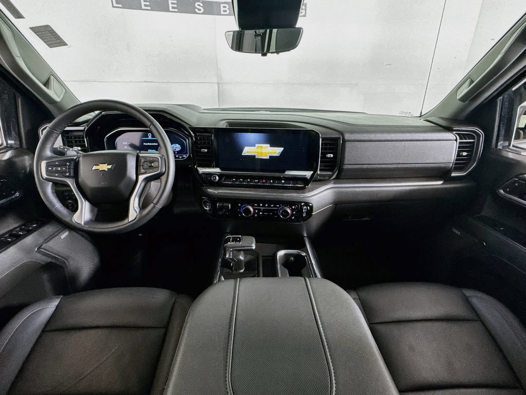 Used 2024 Chevrolet Silverado 1500 LTZ w/ Technology Package AWD/4WD image 30