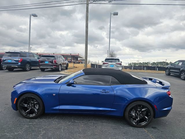 Used 2023 Chevrolet Camaro LT RWD image 7