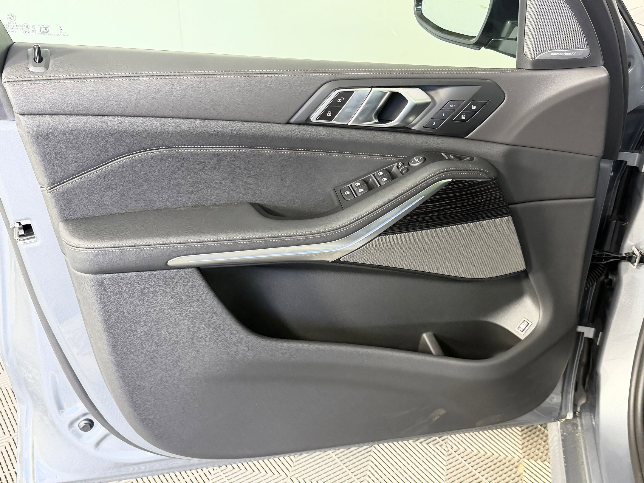 New 2026 BMW X5 xDrive50e w/ Executive Package image 12