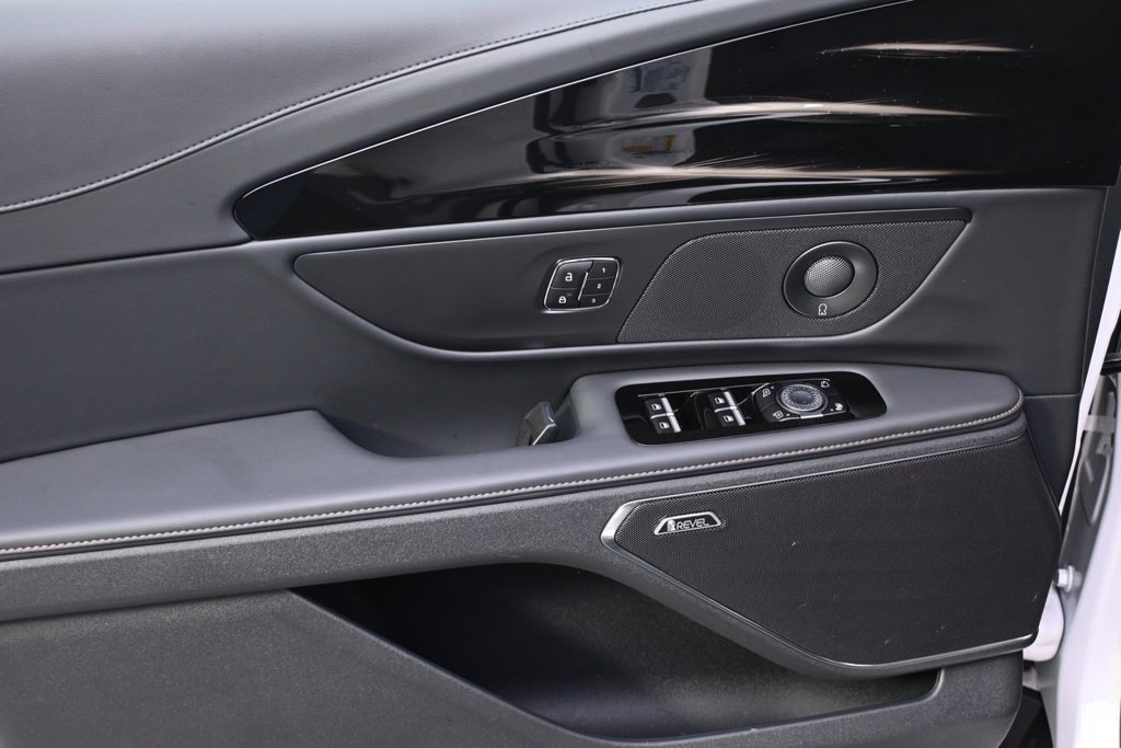 New 2026 Lincoln Nautilus Premier w/ Equipment Group 102A image 22