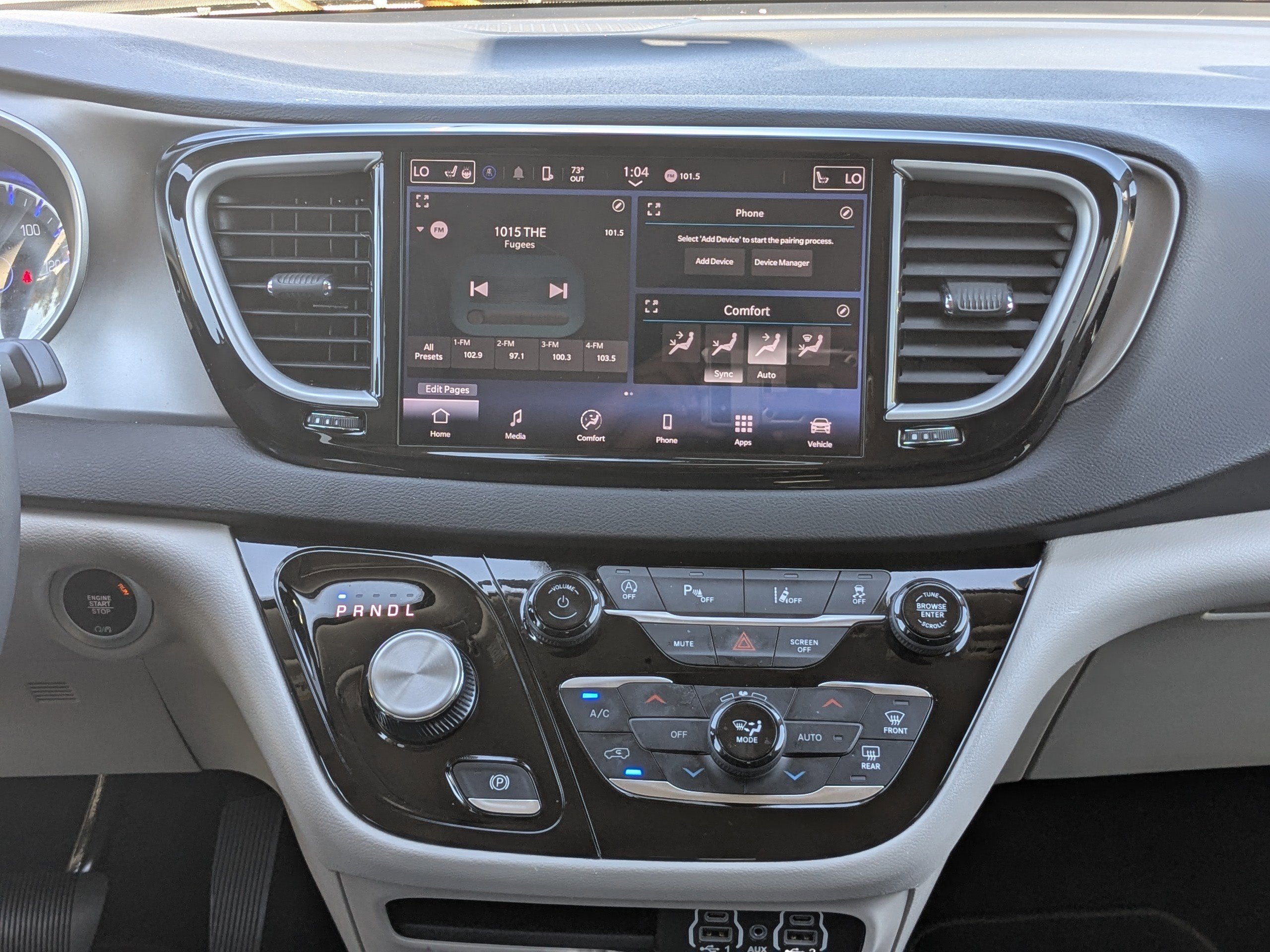 Used 2024 Chrysler Pacifica Touring-L image 20