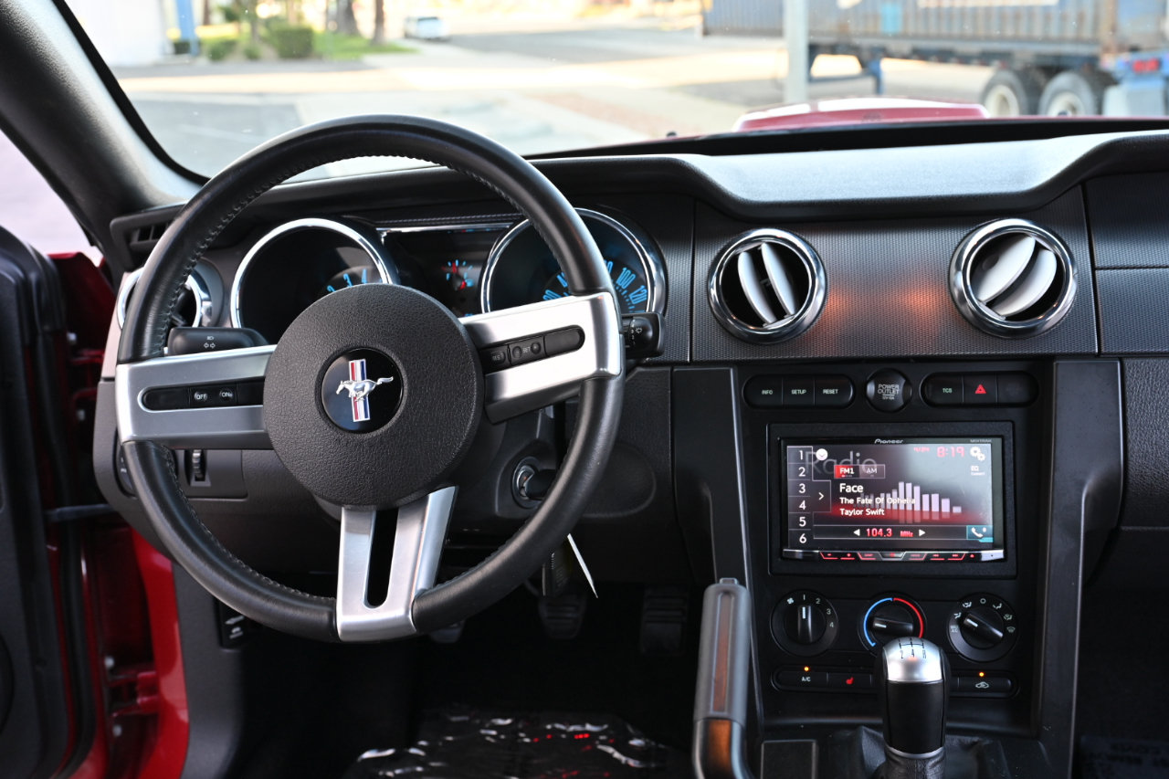 Used 2008 Ford Mustang GT Premium RWD image 16