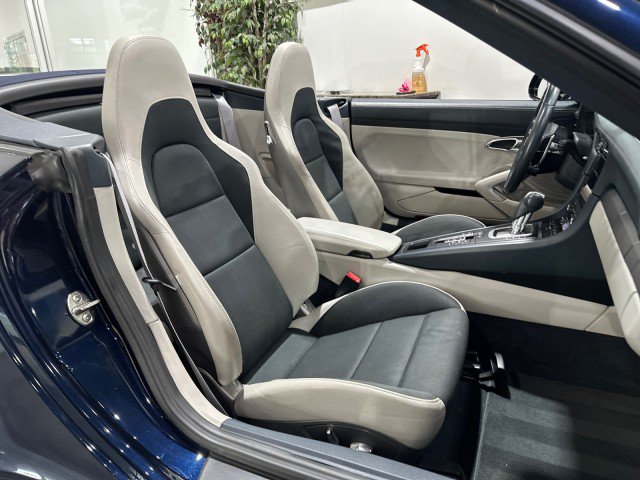 Used 2019 Porsche 911 Carrera GTS RWD image 5