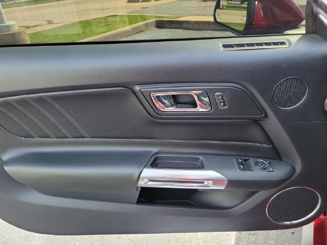Used 2015 Ford Mustang GT Premium RWD image 8