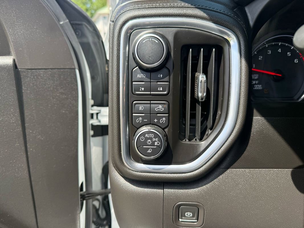 Used 2019 Chevrolet Silverado 1500 LTZ w/ LTZ Plus Package AWD/4WD image 21