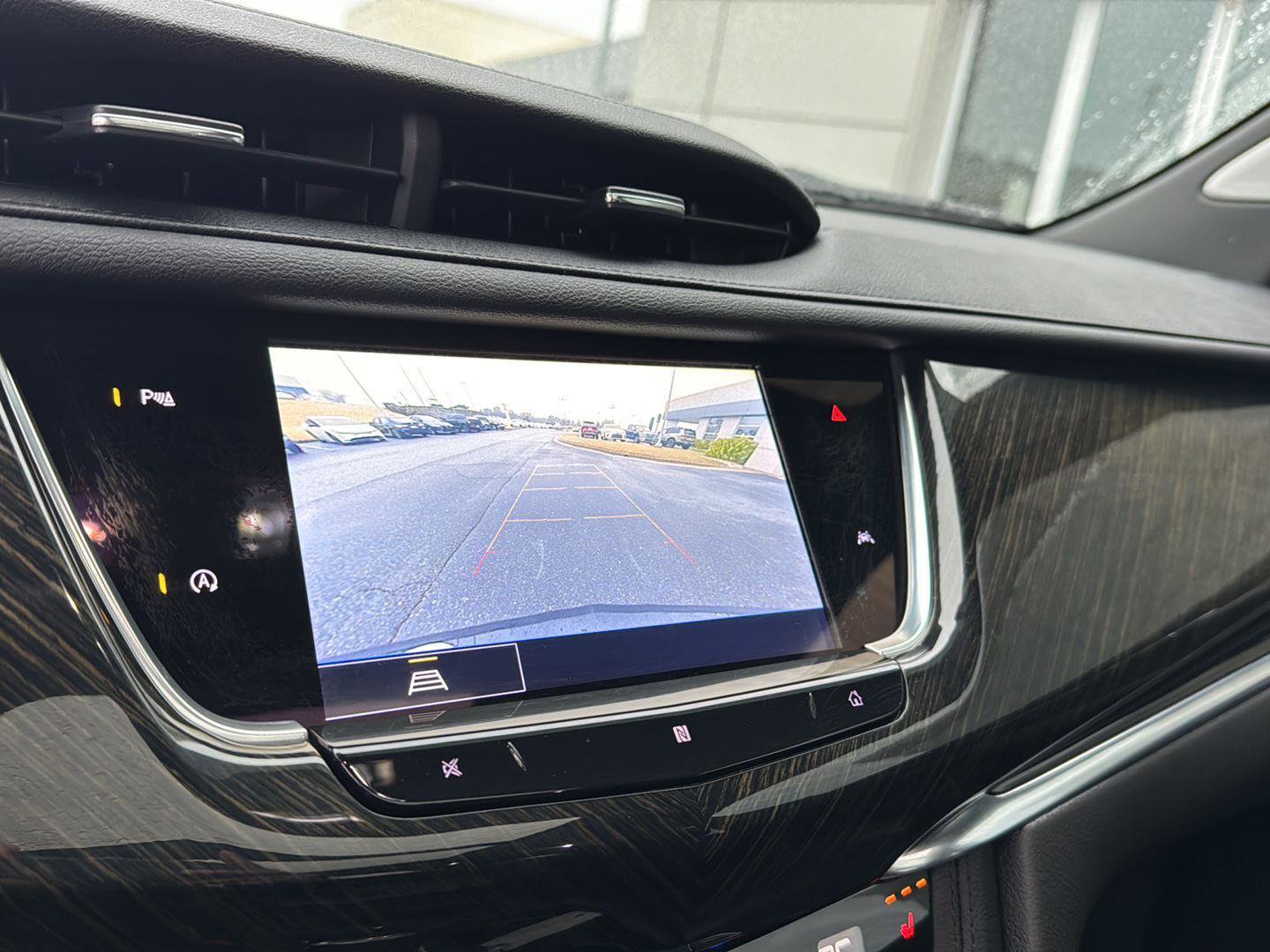 Used 2021 Cadillac XT6 Premium Luxury image 24