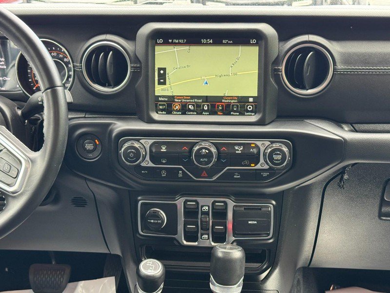 Used 2022 Jeep Gladiator Overland w/ Popular Equipment Package AWD/4WD image 13