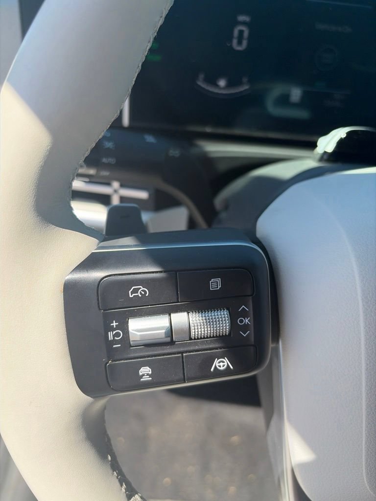 Used 2026 Hyundai Santa Fe SEL AWD/4WD image 13