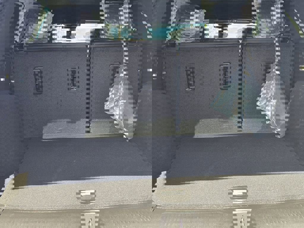 New 2026 Cadillac XT5 Luxury image 20