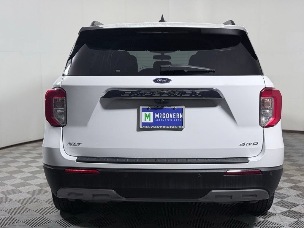 Used 2021 Ford Explorer XLT w/ Equipment Group 202A AWD/4WD image 5