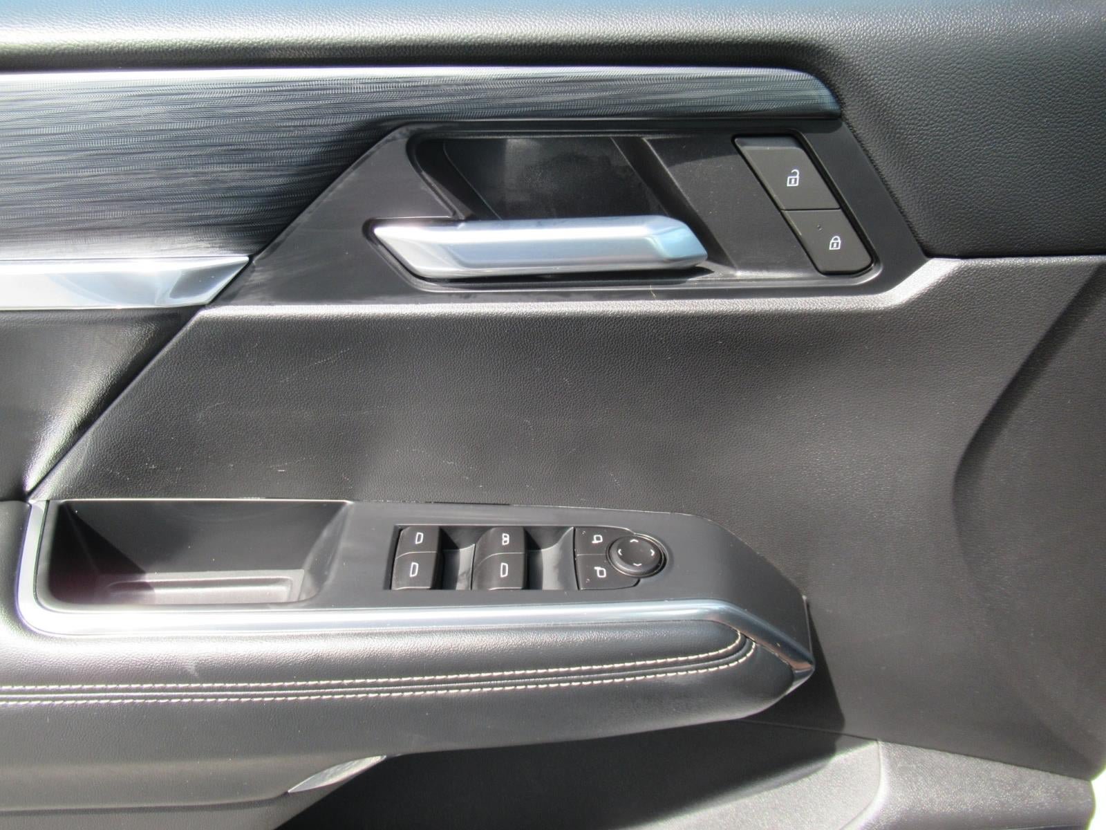 Used 2025 GMC Acadia Elevation FWD image 22