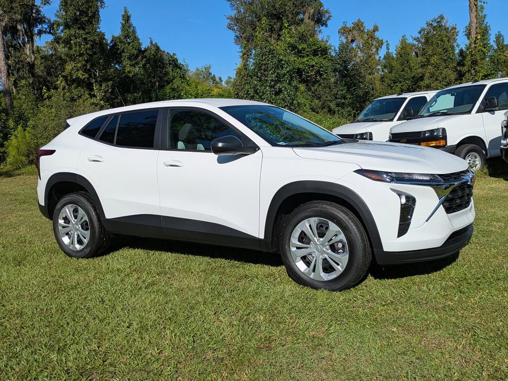 New 2026 Chevrolet Trax LS w/ Driver Confidence Package image 21
