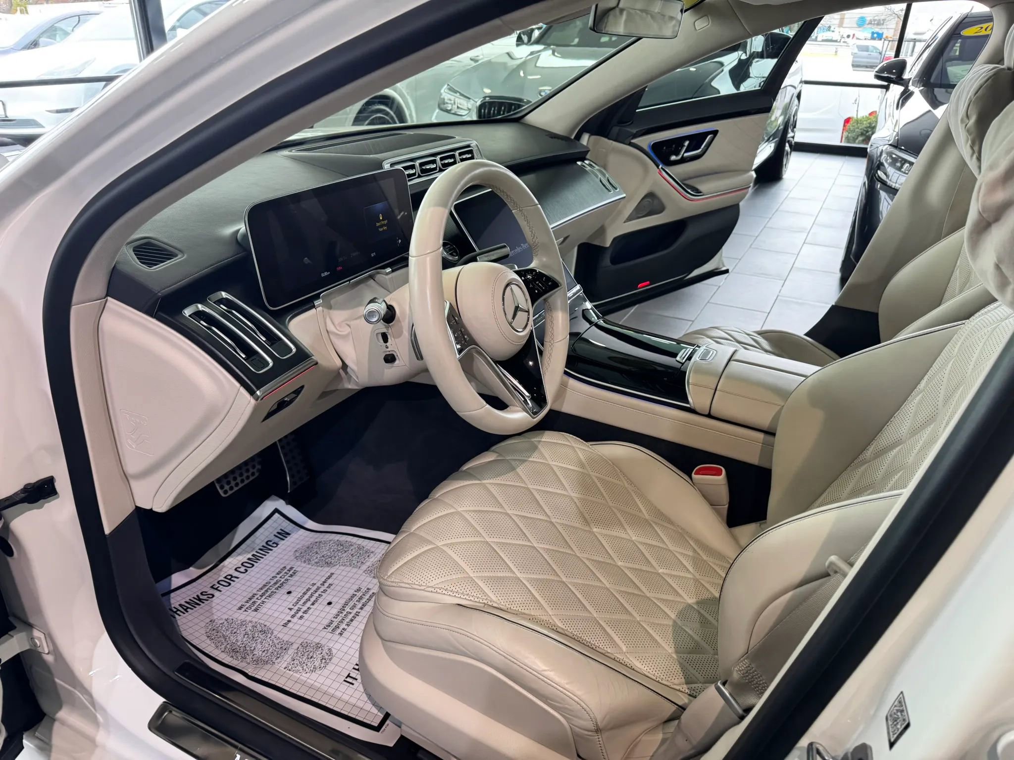 Used 2022 Mercedes-Benz S 580 4MATIC Sedan w/ AMG Line Package image 12