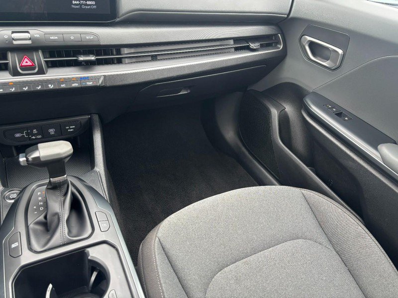 Used 2025 Kia K4 FWD image 16