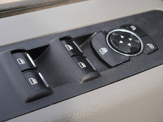 Used 2017 Ford F550 4x4 Crew Cab Super Duty image 23