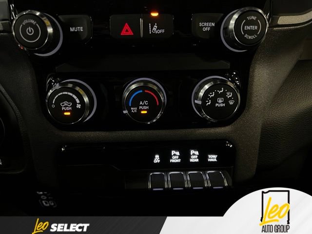 Used 2025 RAM 1500 Warlock AWD/4WD image 13