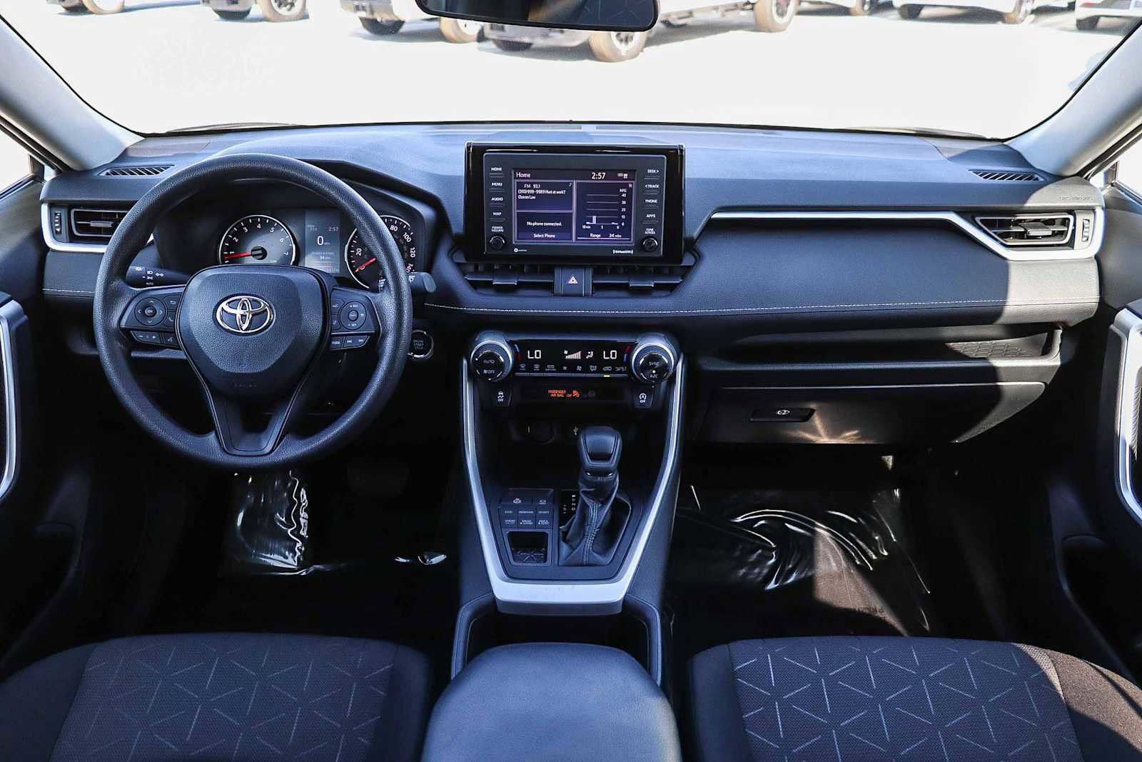 Used 2022 Toyota RAV4 XLE image 16