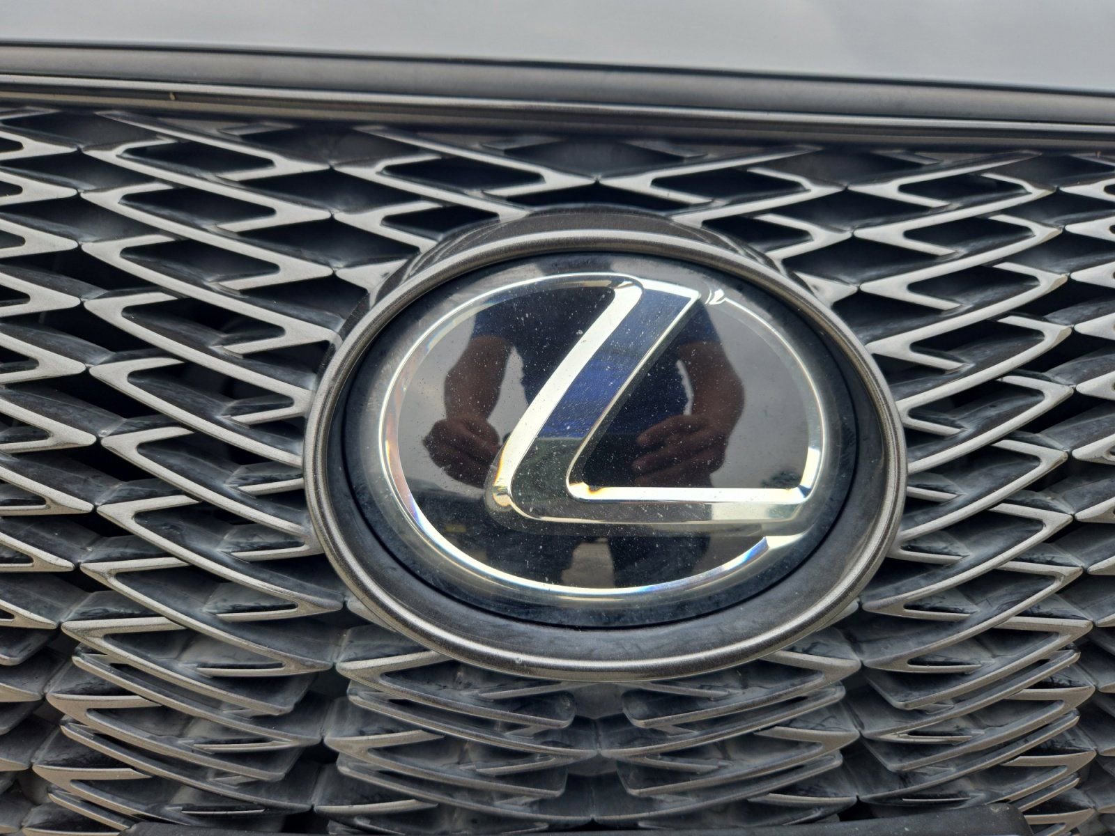 Used 2019 Lexus UX 200 F Sport w/ F Sport Premium Package FWD image 11