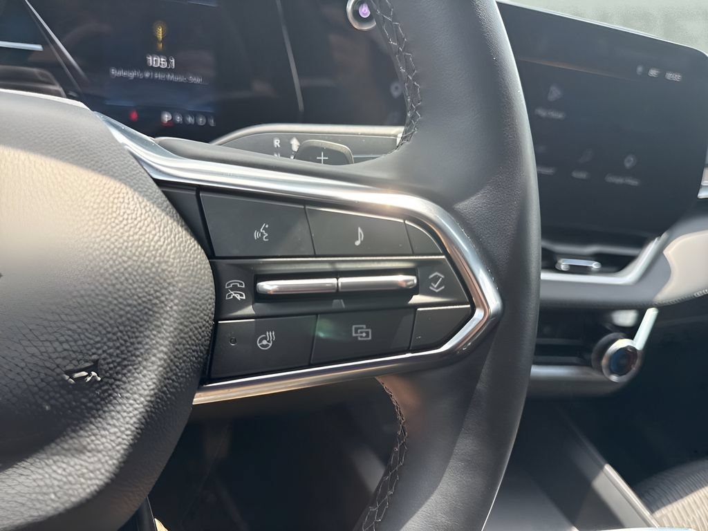 Used 2026 Chevrolet Equinox LT FWD image 23