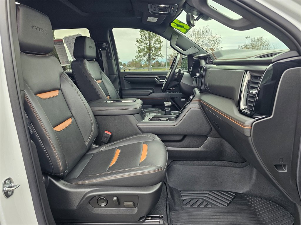 Used 2022 GMC Sierra 1500 AT4 w/ AT4 Premium Package image 10