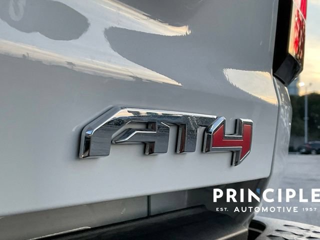 Used 2025 GMC Canyon AT4 AWD/4WD image 28