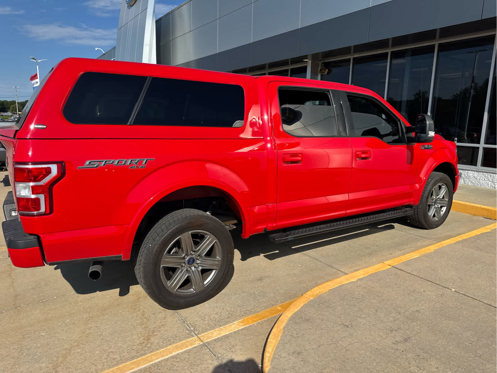 Used 2019 Ford F150 XLT w/ Equipment Group 302A Luxury AWD/4WD image 4
