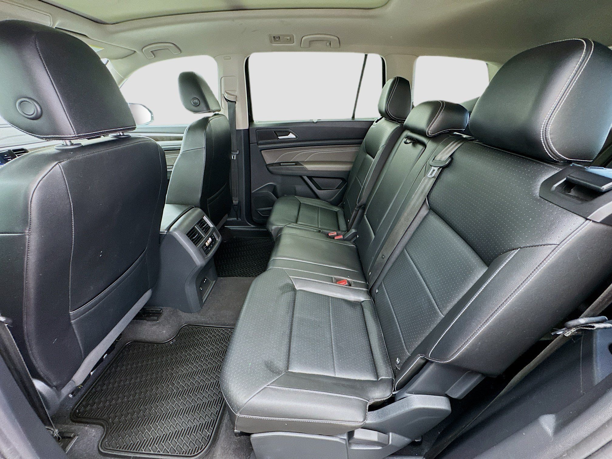 Used 2023 Volkswagen Atlas SE FWD image 16