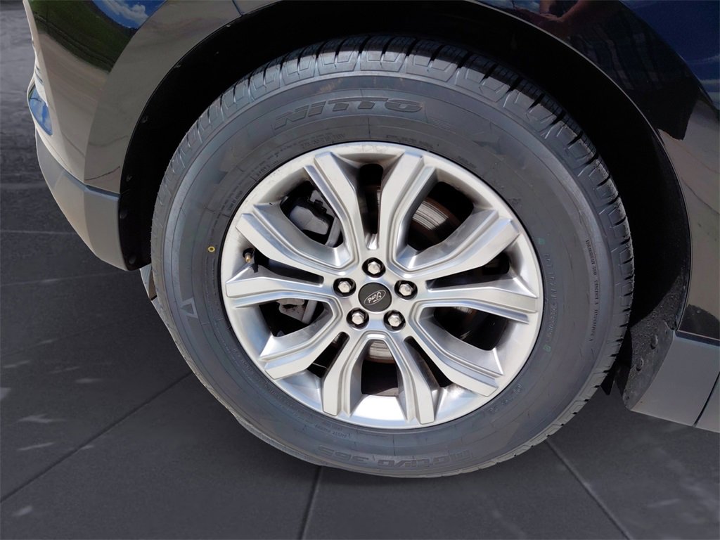 Used 2024 Ford Edge Titanium image 14