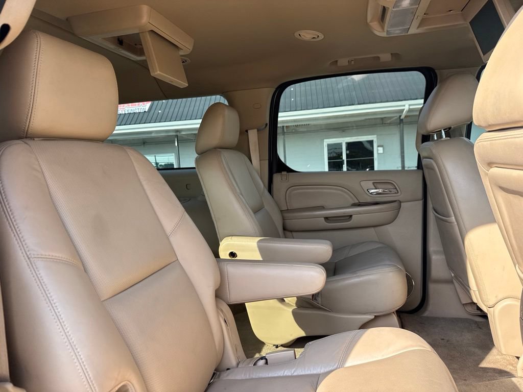 Used 2012 Cadillac Escalade ESV Luxury AWD/4WD image 37