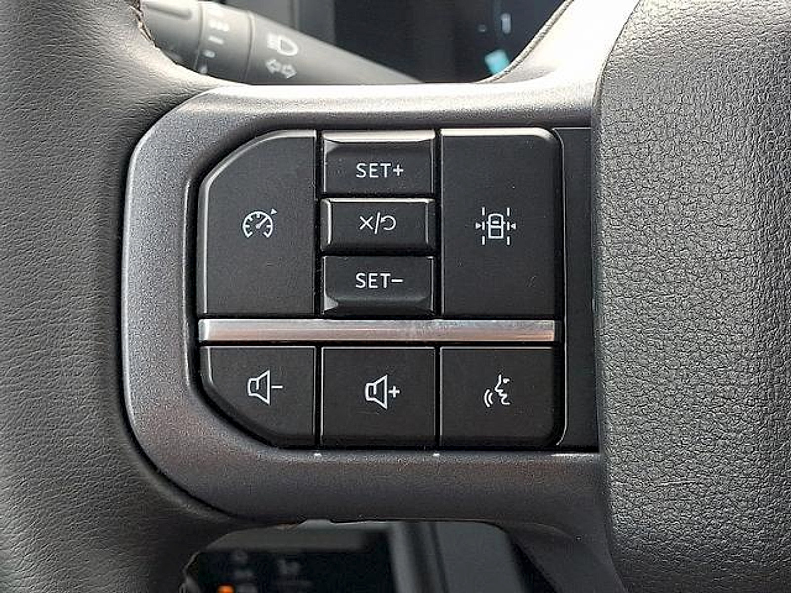 Used 2025 Ford F150 XLT w/ Equipment Group 301A Standard AWD/4WD image 18