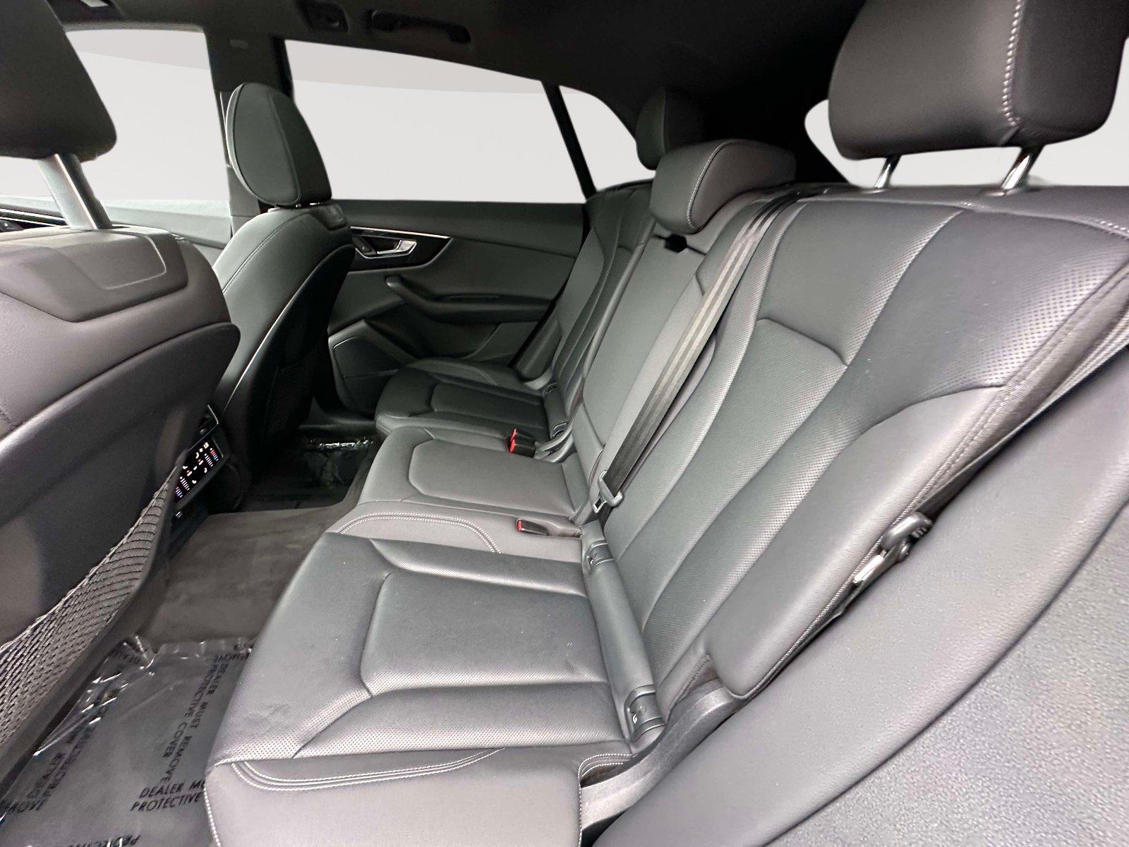 Used 2019 Audi Q8 Premium Plus w/ Premium Plus AWD/4WD image 37