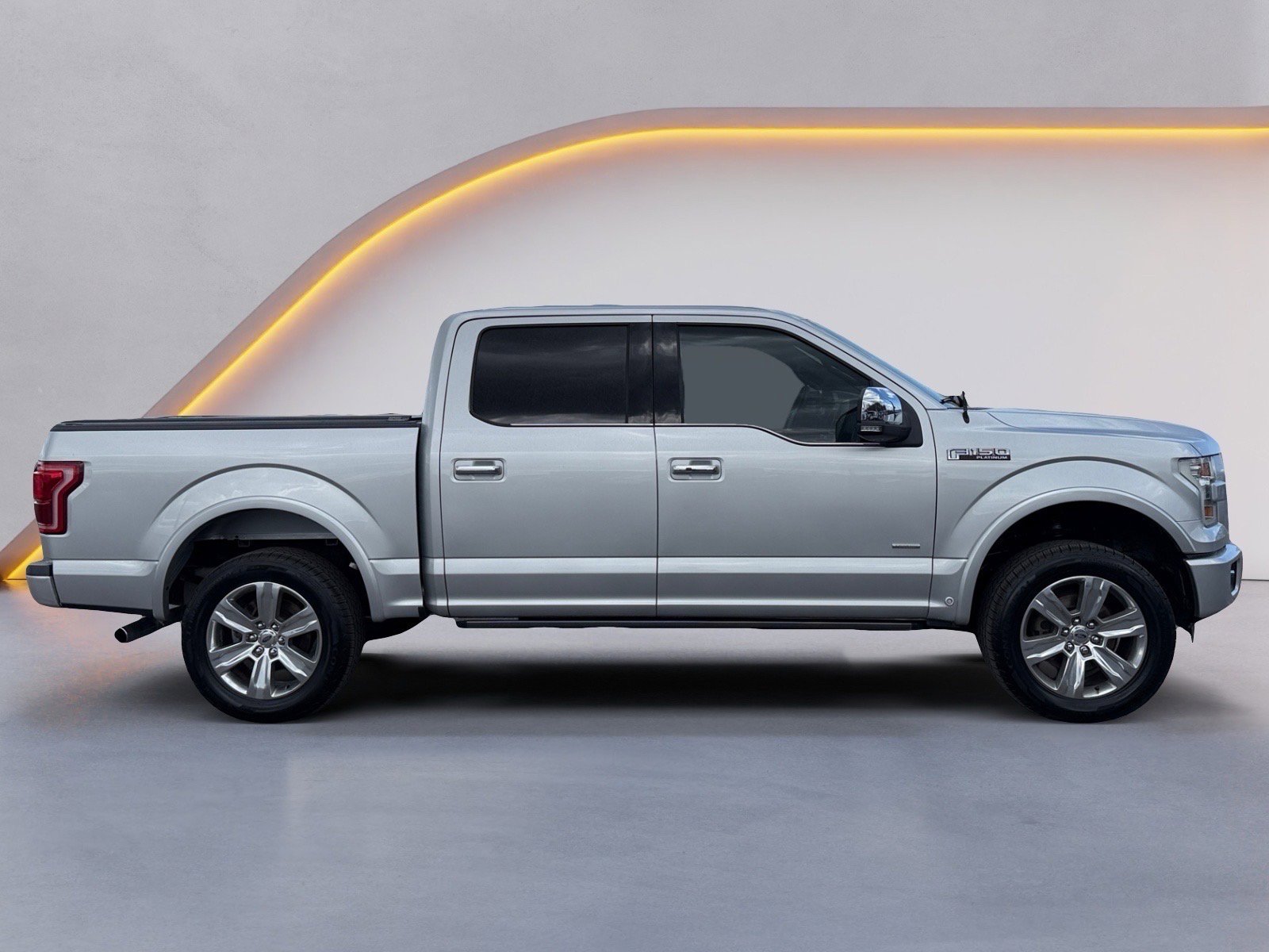 Used 2015 Ford F150 Platinum w/ Equipment Group 701A Luxury AWD/4WD video 2