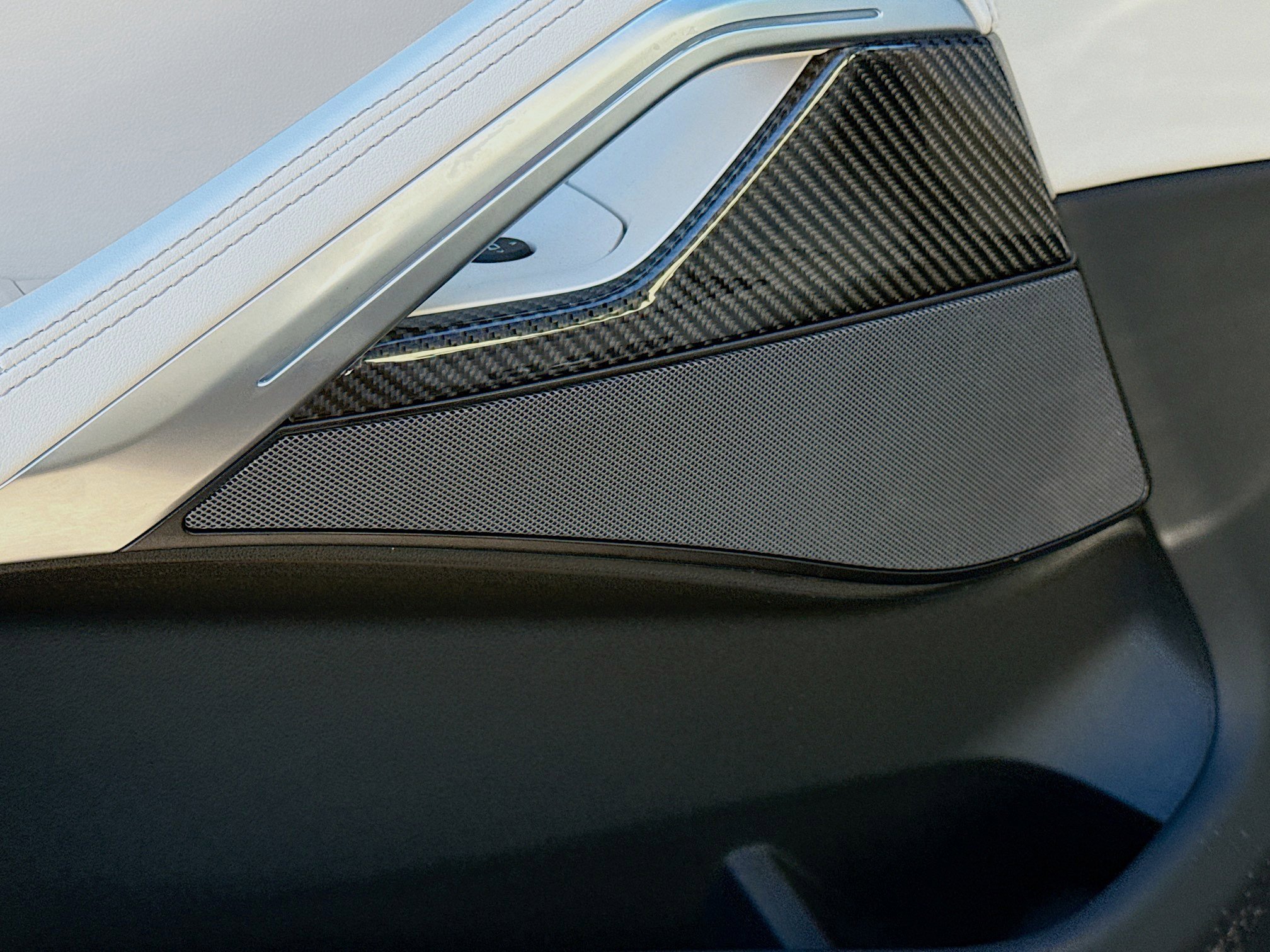 New 2026 BMW X6 M60i image 24