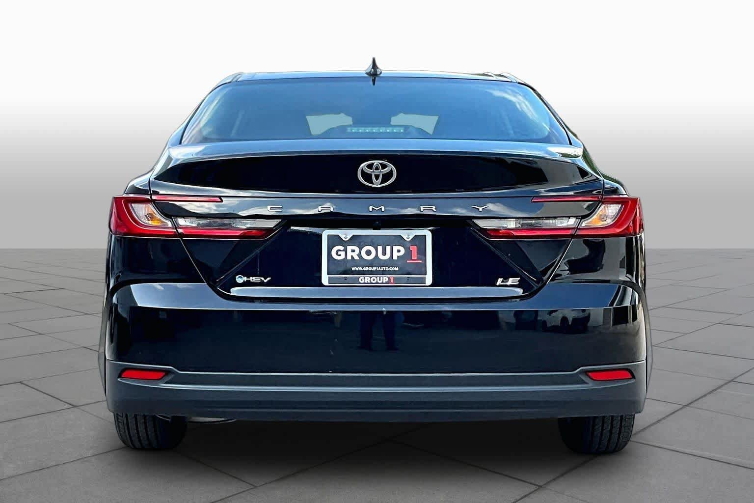 Used 2026 Toyota Camry LE FWD image 5
