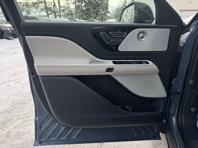 New 2026 Lincoln Aviator Reserve image 12
