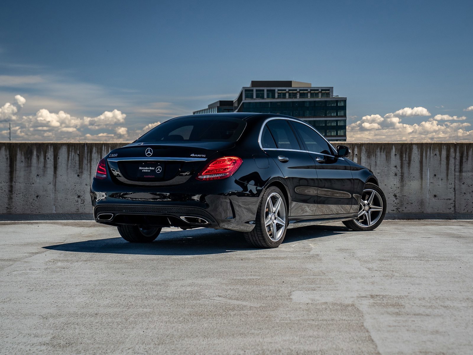 Used 2015 Mercedes-Benz C 300 4MATIC Sedan image 4