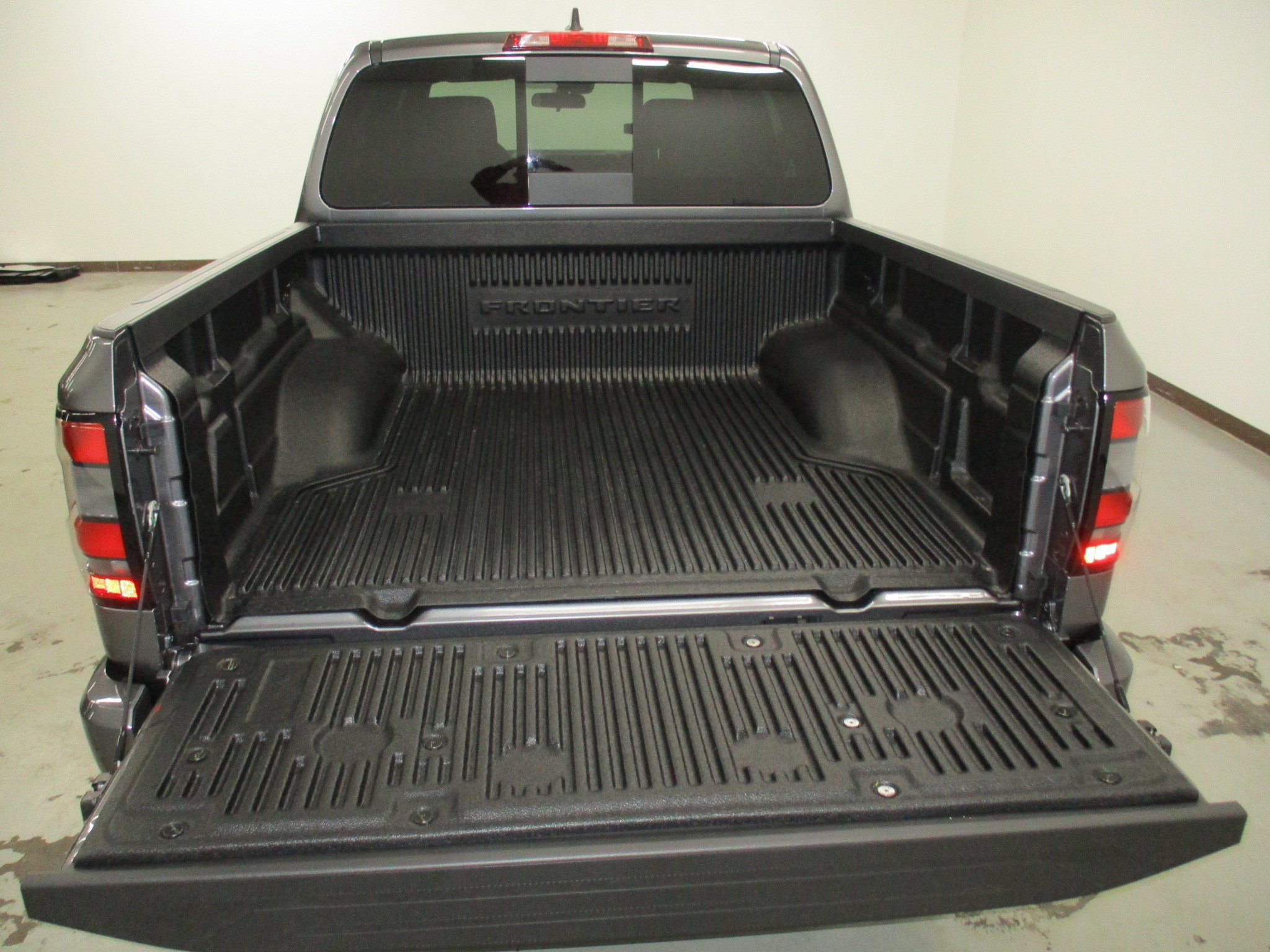 New 2026 Nissan Frontier SV w/ All-Weather Content Package image 7