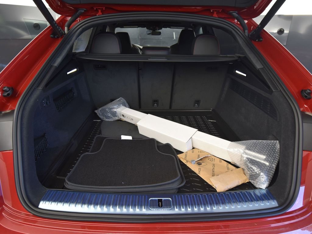 New 2025 Audi RS Q8 performance image 21