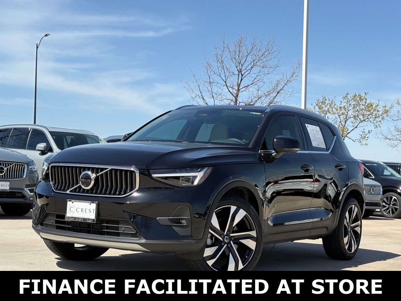 Certified 2024 Volvo XC40 B5 Ultimate w/ Protection Package Premier image 2