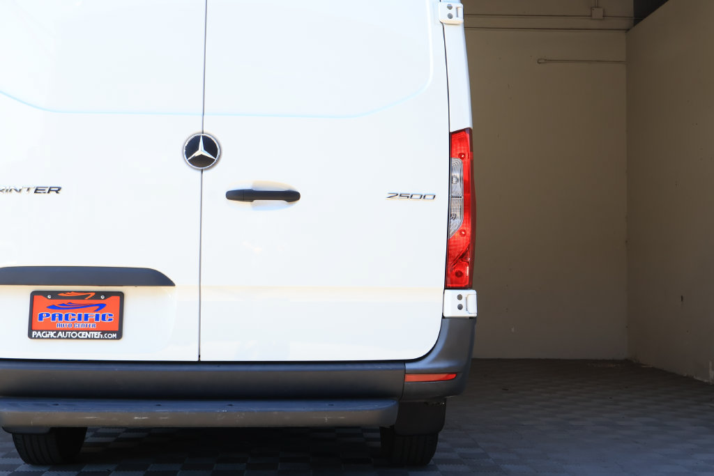 Used 2023 Mercedes-Benz Sprinter 2500 image 12