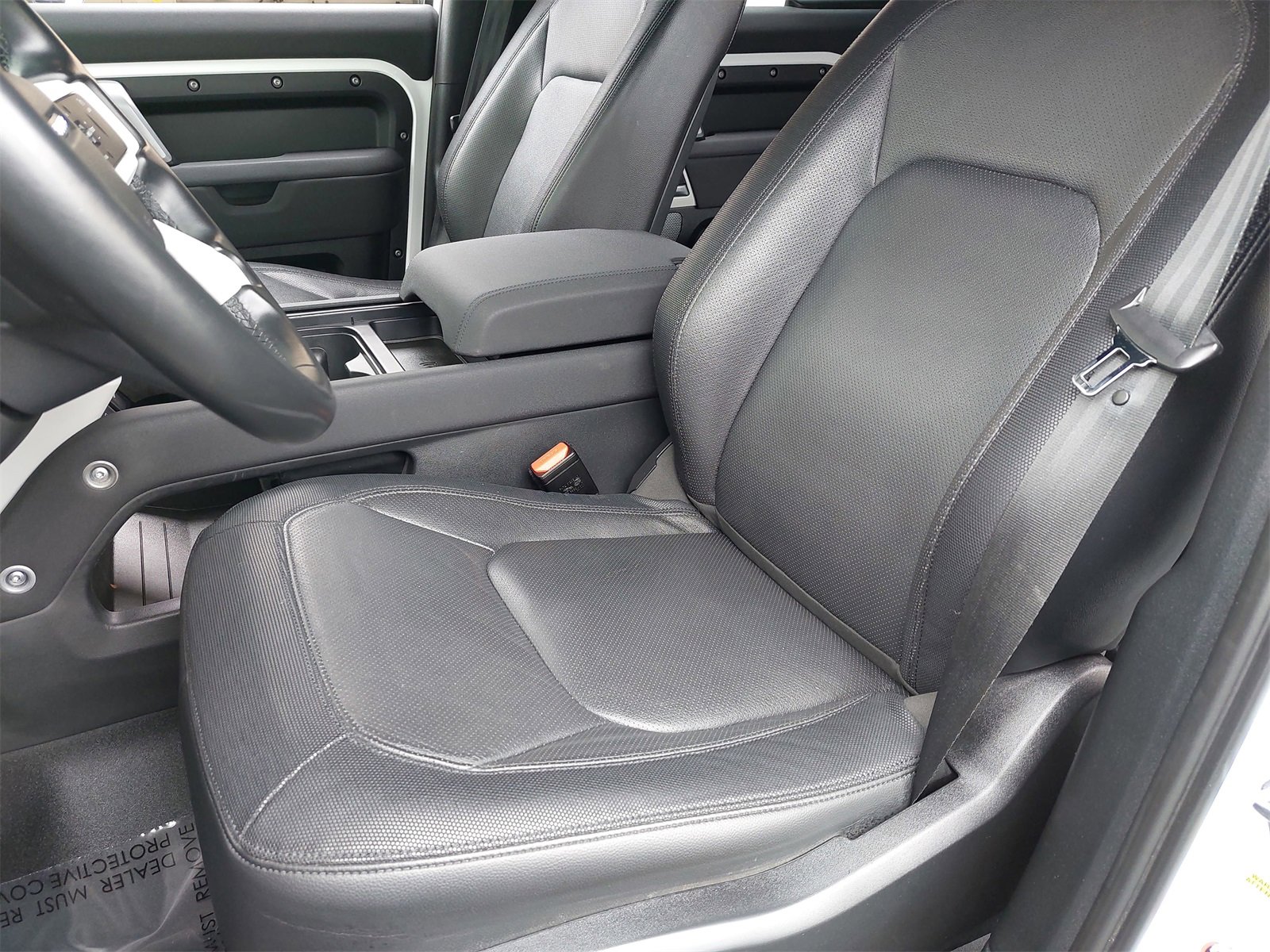 Used 2023 Land Rover Defender 110 X-Dynamic SE image 16