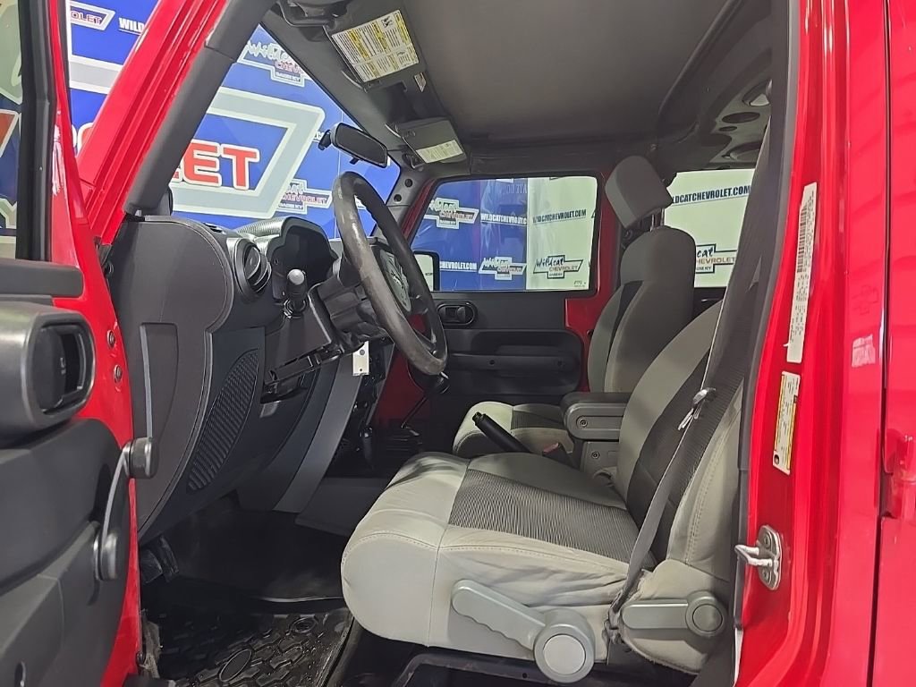 Used 2009 Jeep Wrangler X image 14
