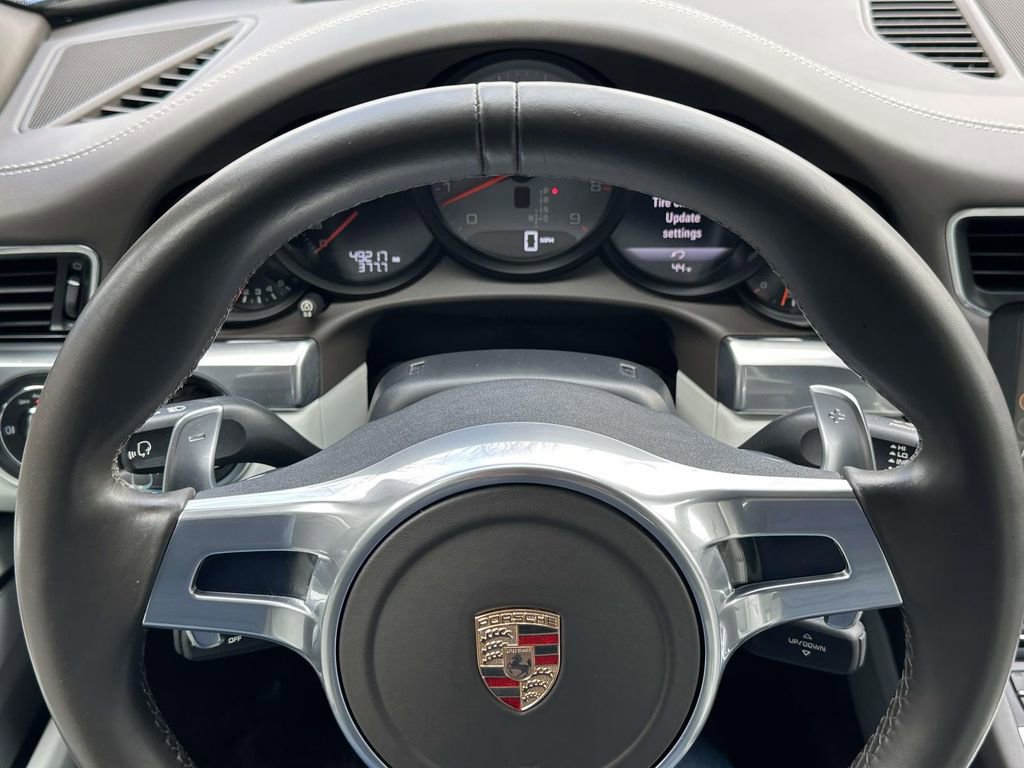 Used 2015 Porsche 911 Targa 4S image 19