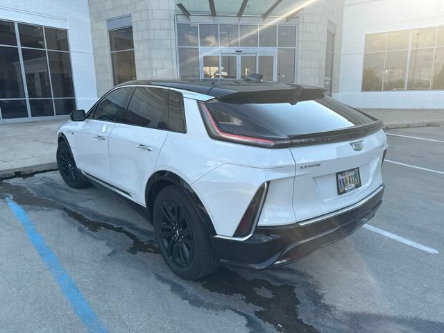 Used 2024 Cadillac Lyriq Luxury AWD/4WD image 4
